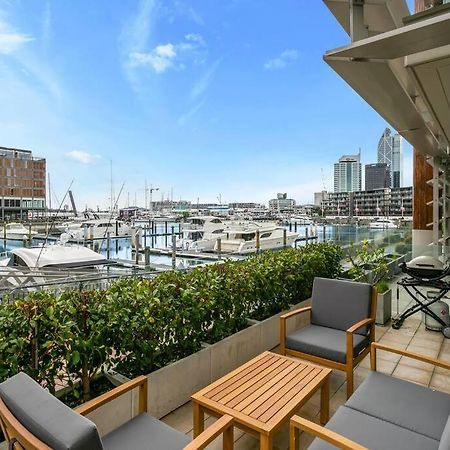 Апартаменты Elegant & Sunny Living With Stunning Marina Views Окленд Экстерьер фото